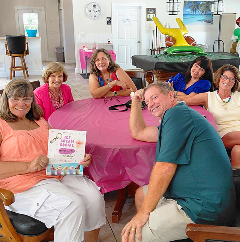 IC SOCIAL CASUAL TABLE