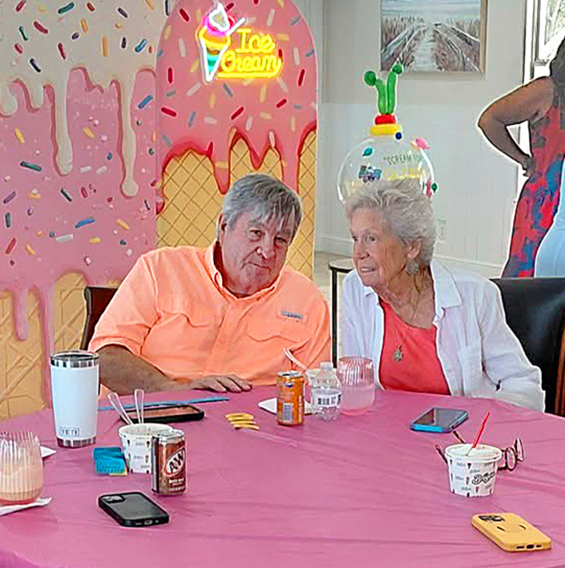 IC SOCIAL GEORGE & LINDA